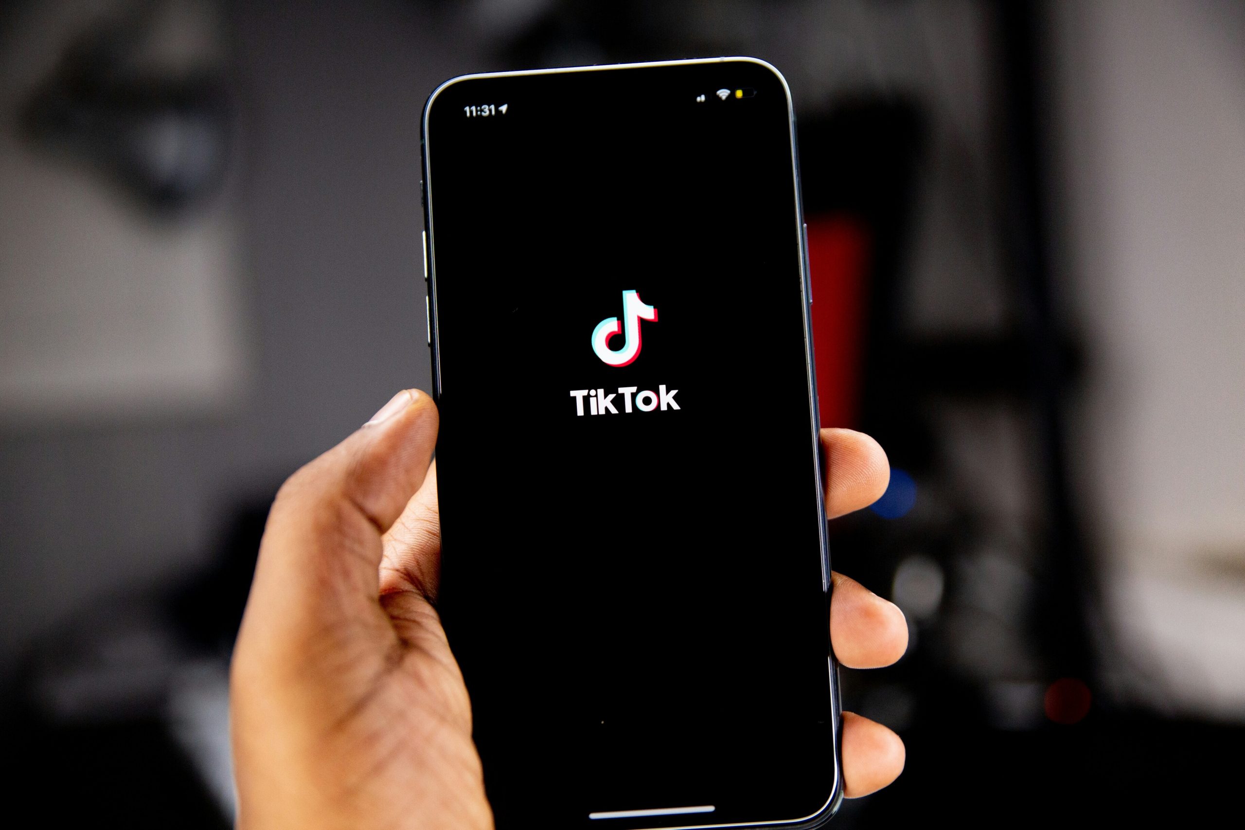 tiktok-сократит-сотрудников-в американском-подразделении