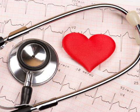 Учёные-выяснили,-что-смертность-от-сердечных-приступов-за-последние-50-лет-снизилась