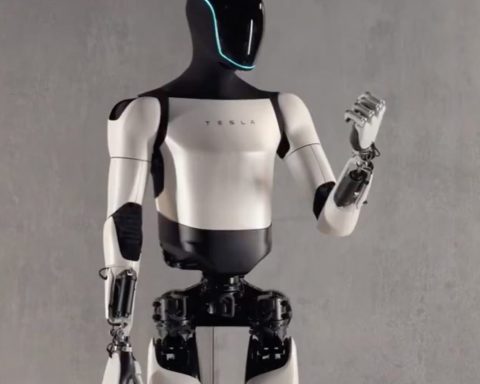 Целевые-показатели-tesla-под-угрозой:-вендор-приостановил-разработку-роботов
