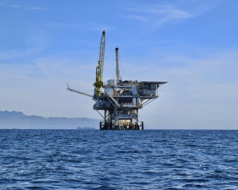 ОПЕК:-Россия-сможет-нарастить-добычу-нефти-до-9,344-млн-баррелей-в-сутки