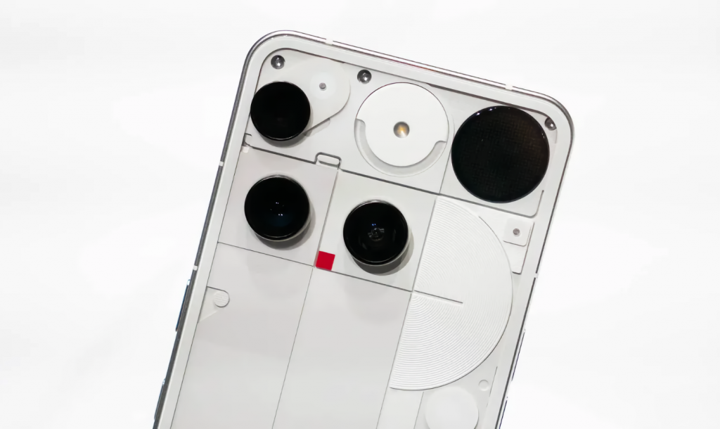 9to5google-объяснили,-почему-nothing-phone-(3)-—-не-флагман,-несмотря-на-маркетинг