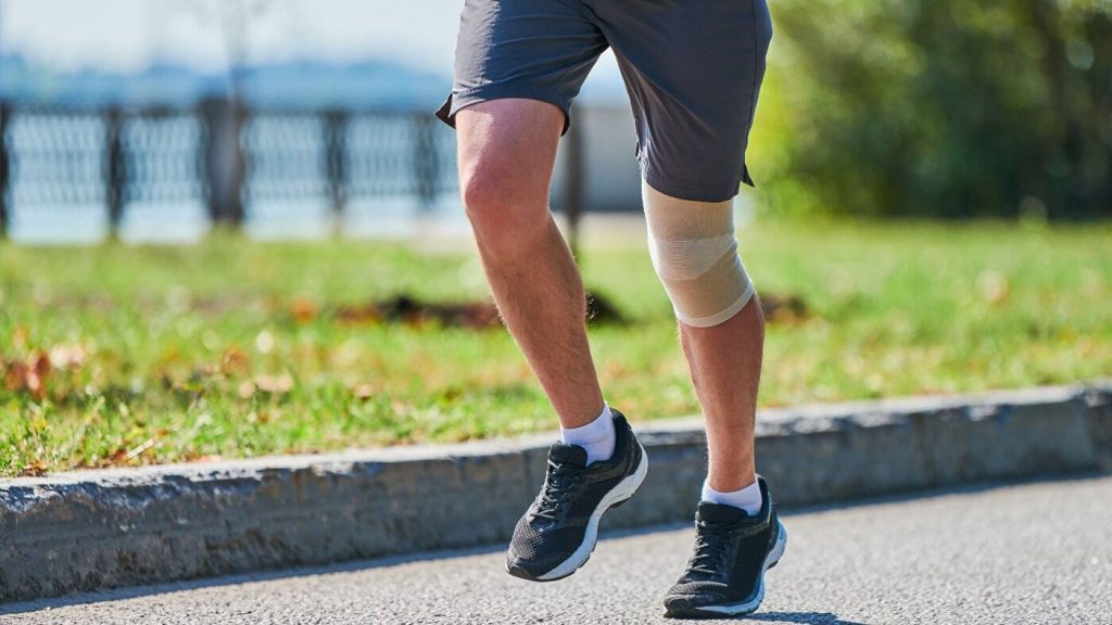 Бег-на-месте-и-другие-упражнения,-которые-быстро-уберут-жир-на-животе-в-40+-лет