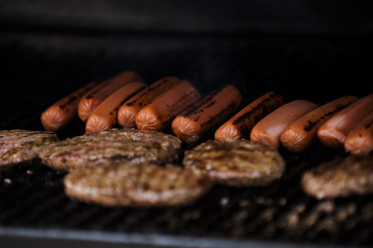 Гамбургеры-оказались-полезнее-для-здоровья,-чем-хот-доги