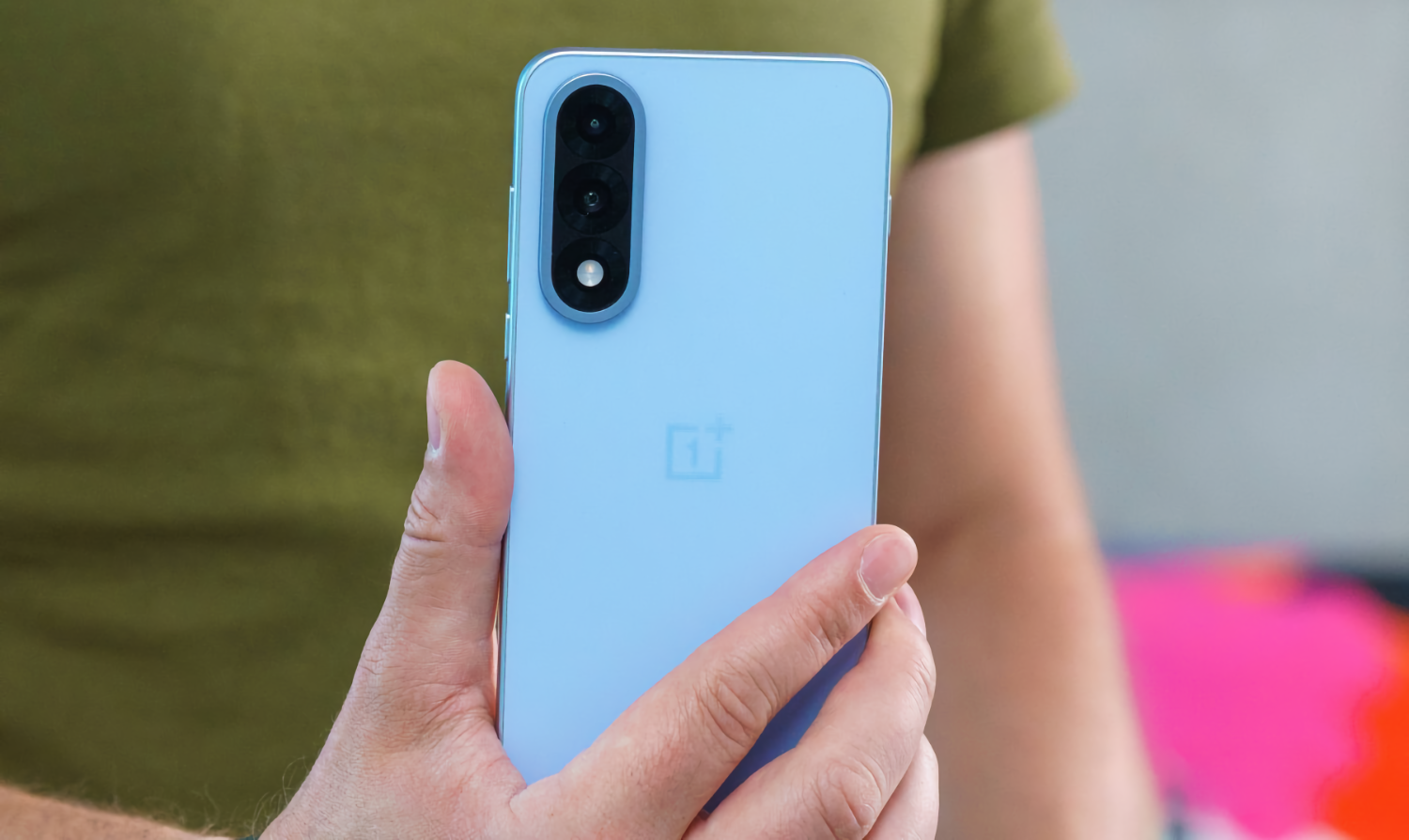 gsmarena-протестировала-oneplus-nord-5-—-хвалят-камеры,-но-раскритиковали-автономность