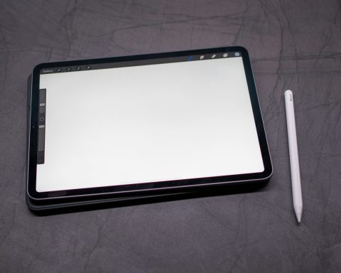 apple-обеспечит-будущие-стилусы-pencil-совместимостью-с-часами-watch