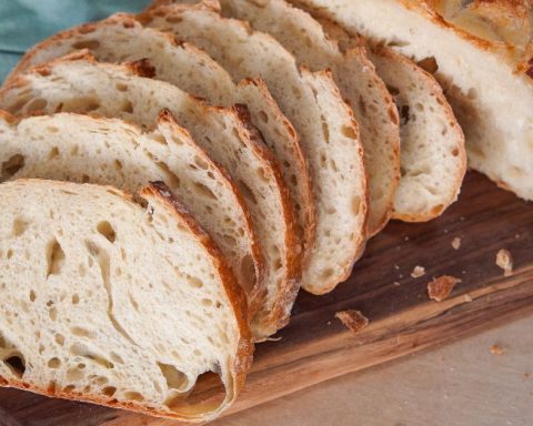 Названы-преимущества-и-риски-для-здоровья-употребления-хлеба-на-закваске
