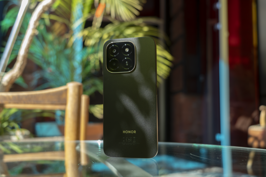 За-9000₽?-honor-x6c-—-120-Гц,-5300-мАч-и-защита-ip64