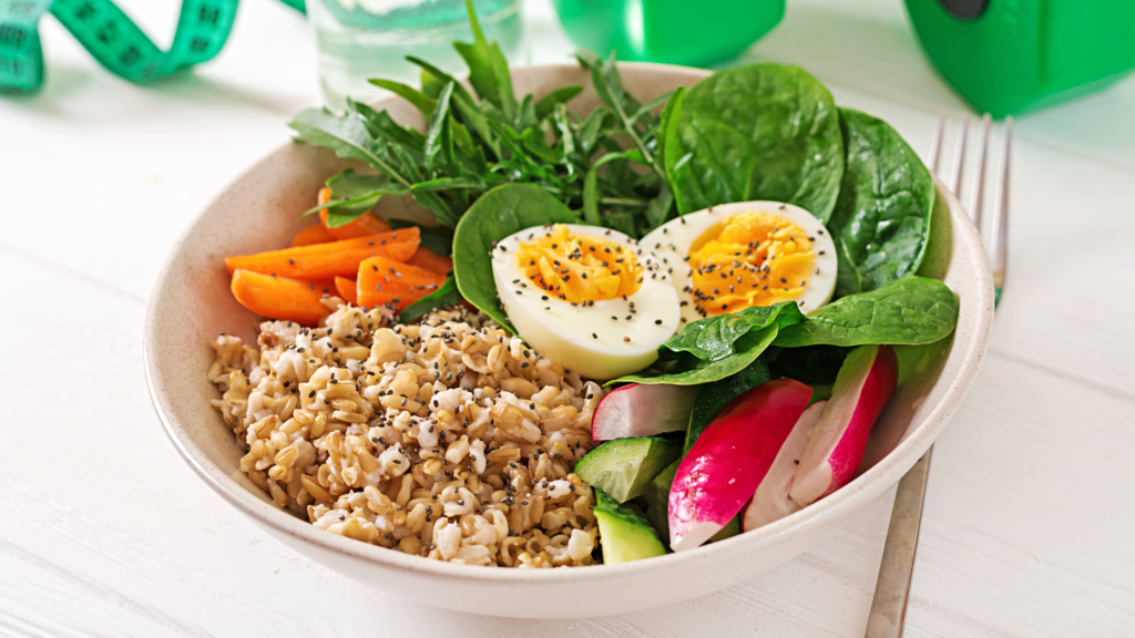 Сбалансированный-завтрак-и-другие-простые-способы-поддерживать-в-норме-уровень-сахара-в-крови