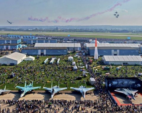 Международный-авиасалон-будет-проведён-в-России-в-2026-и-2027-годах
