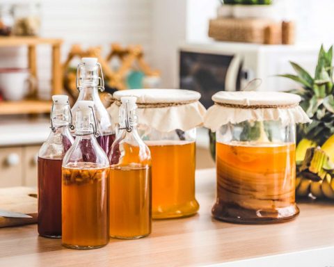 Медсестра-рассказала,-почему-маленьким-детям-нельзя-пить-чайный-гриб