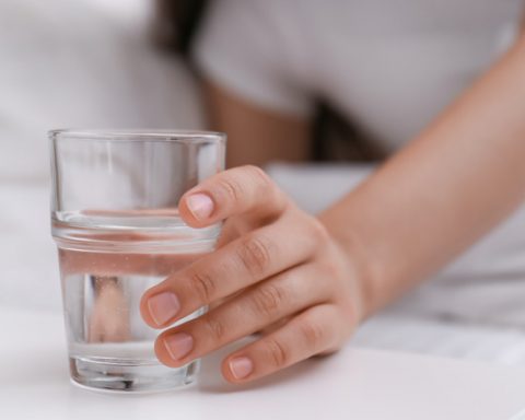 Вода-и-другие-вещи-с-утра,-которые-помогут-вам-похудеть