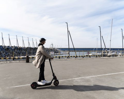 how-ai-monitors-the-scooters-and-saves-their-lives