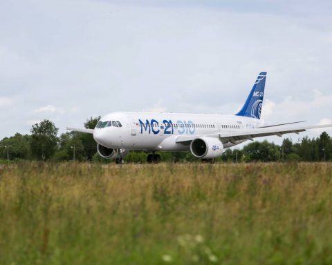 Мишустин-анонсировал-готовность-самолётов-МС-21-и-«Байкал»-к-концу-2026-года