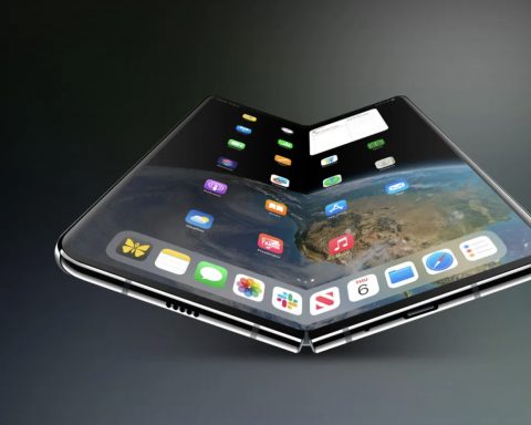 Слух:-для-привлечения-клиентов-apple-снизит-цены-на-складной-iphone