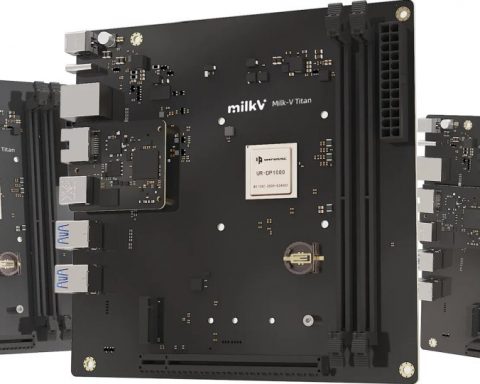 the-motherboard-with-the-built-in-8-core-risc-v-processor-milk-v-titan-came-out