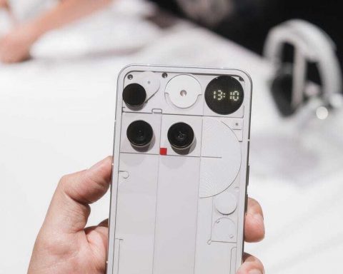 the-head-of-nothing-replied-to-criticism-of-the-phone-3-buyers:-“we-went-too-far”