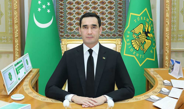 Президент-Туркменистана-провёл-заседание-Кабинета-Министров-в-цифровом-формате