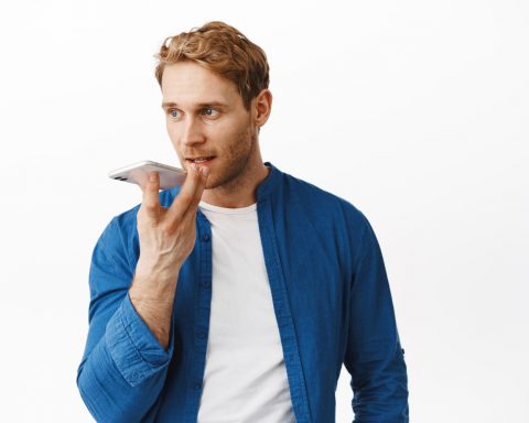 Новый-закон-разрешил-россиянам-передавать-личный-номер-сотрудникам-госслужб