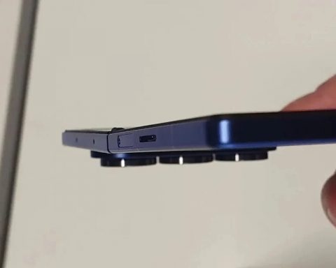 some-galaxy-z-fold-7-do-not-lay-out-completely,-but-this-is-not-a-defect