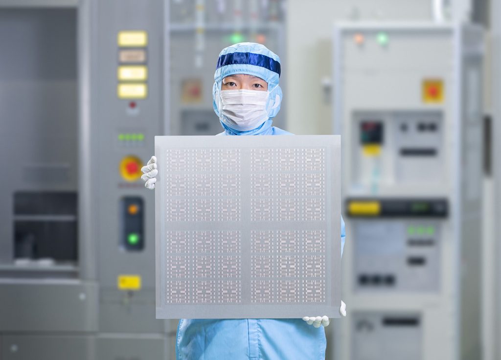 nikon-создала-собственную-систему-литографии-dsp-100-для-замены-круглых-«вафель»