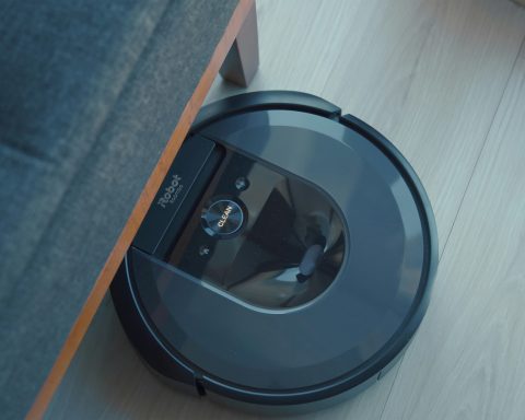 the-5-most-popular-vacuum-cleaners-among-russian-buyers-in-2025-are-named.