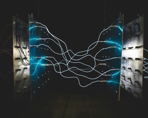 В Томске-выпустили-первую-пробную-партию-российского-электролита