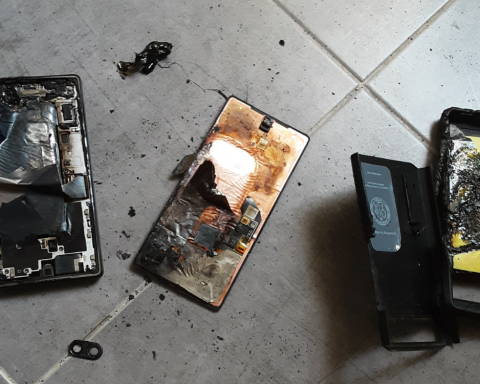 Смартфон-pixel-6a-взорвался-в-полуметре-от-головы-владельца