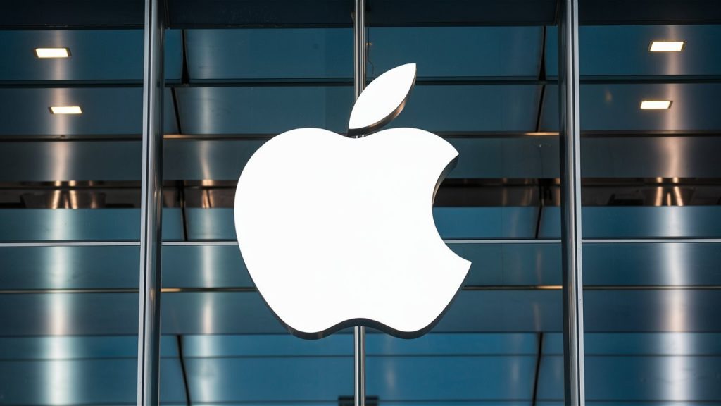 apple-will-first-close-the-store-in-china-against-the-background-of-a-fall-in-sales