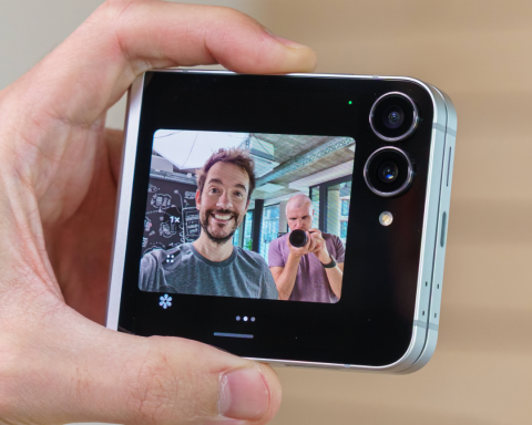 gsmarena-раскритиковала-galaxy-z-flip7-fe-за-слабую-начинку-и-автономность