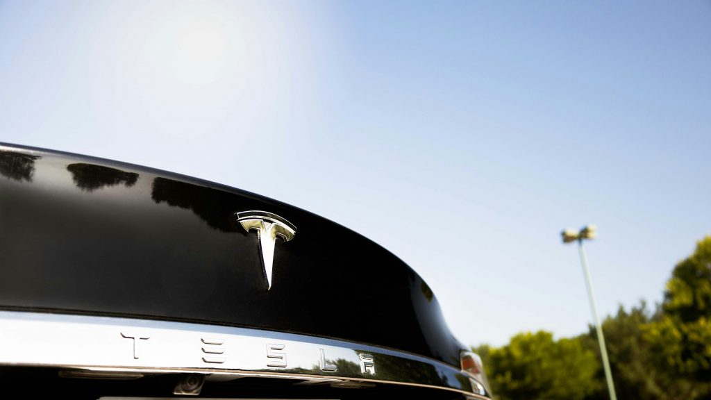 tesla-buyers’-loyalty-in-the-united-states-fell-sharply-after-the-statement-of-the-mask