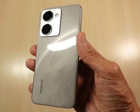 Стоит-ли-покупать-новый-realme-p3-ultra-вместо-tecno-camon-40-pro-5g