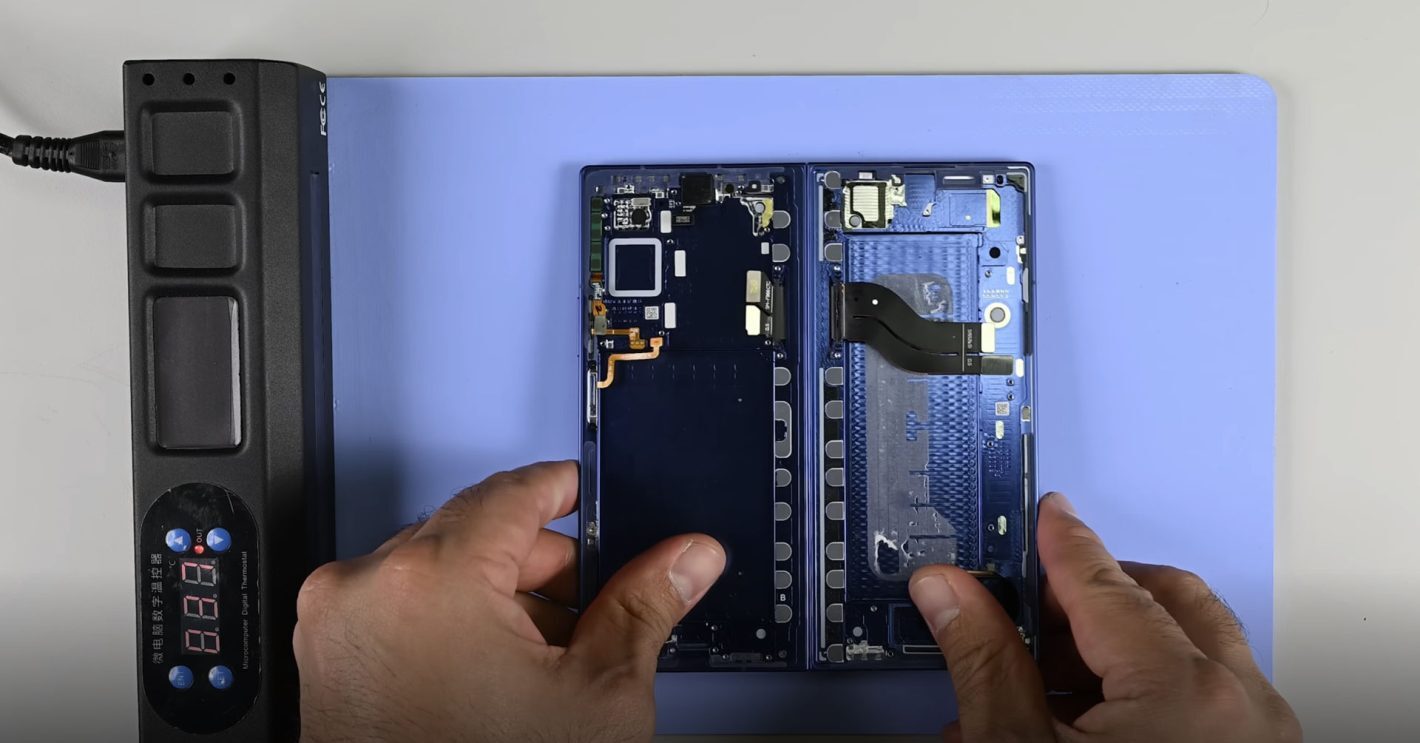 dismantling-the-folding-samsung-galaxy-z-fold7-showed-–-the-repair-will-be-difficult