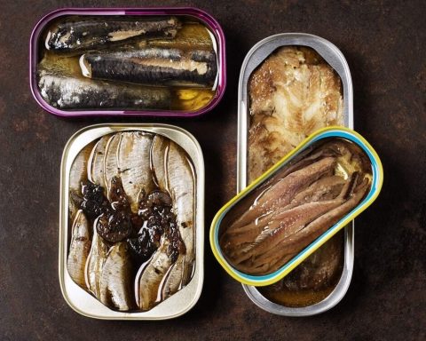 Рыбные-консервы-и-другие-“плохие”-продукты,-которые-полезны-при-артрите