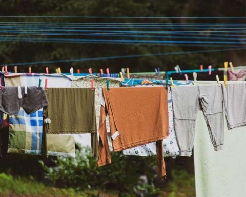 Эксперт-рассказала,-как-вернуть-севшей-при-стирке-вещи-прежний-размер