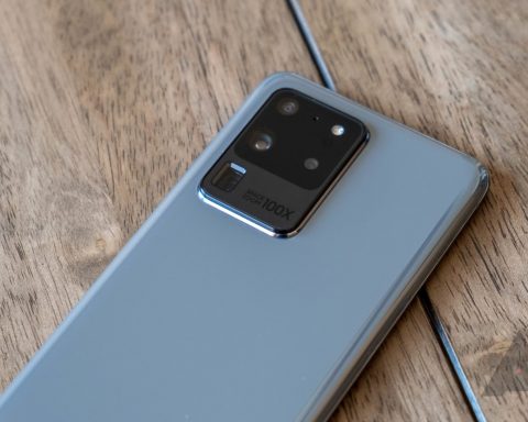 samsung-сняла-с-поддержки-galaxy-s20-ultra,-но-выпустила-для-него-обновление