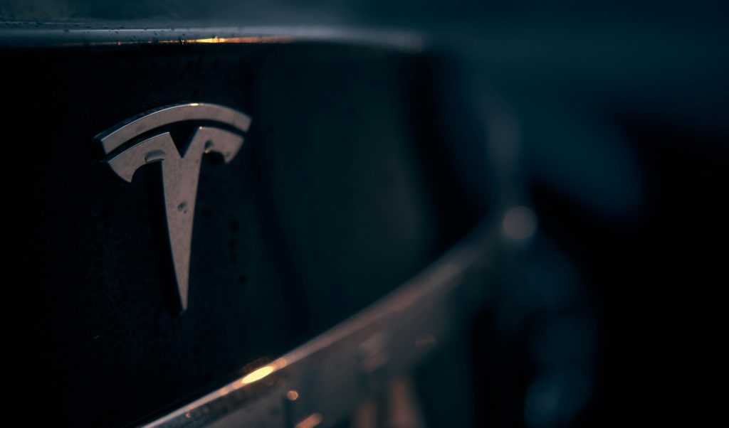 tesla-will-focus-on-the-development-of-chips-for-ai-and-will-turn-the-project-dojo