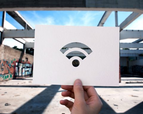 Если-произошёл-сбой:-в-России-начал-работать-сервис-поиска-бесплатного-wi-fi