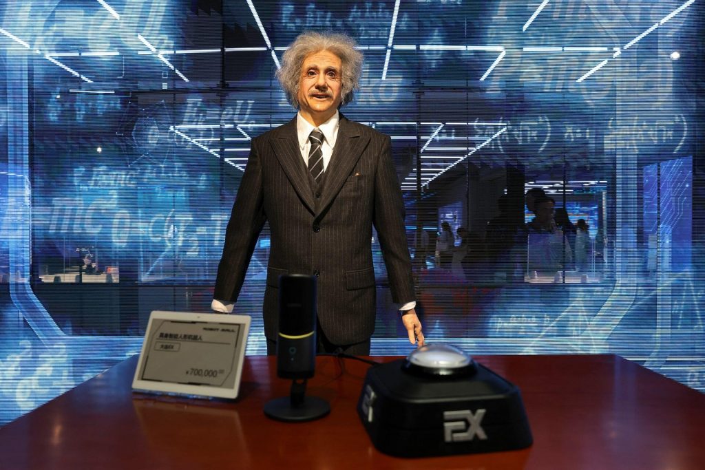 a-gumanoid-robot-store-opened-in-china