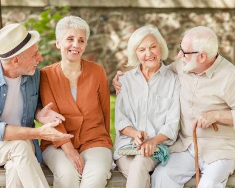 scientists-finally-learned-why-some-of-us-live-up-to-80-years-and-longer