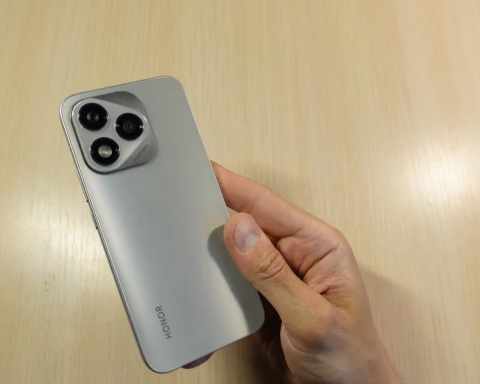 honor-400-lite-was-compared-with-the-poco-m7-pro