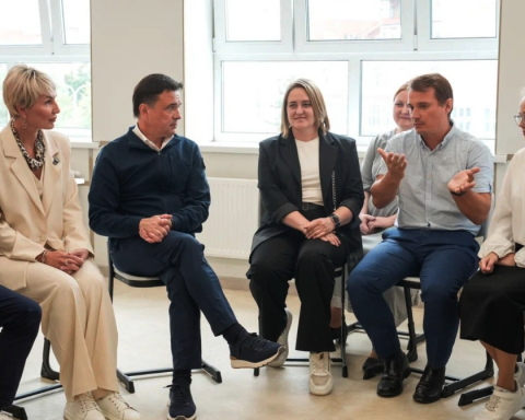 teachers-and-authorities-from-the-moscow-region-–-for-the-introduction-of-ai-in-schools.-why?