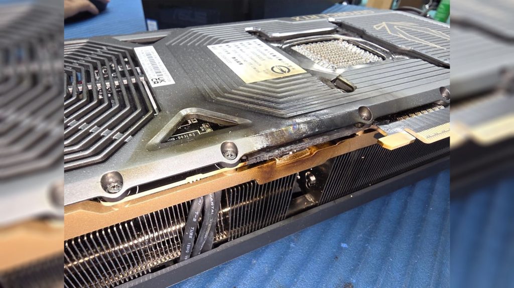 the-flagship-video-card-rtx-5090-caught-fire-during-the-game