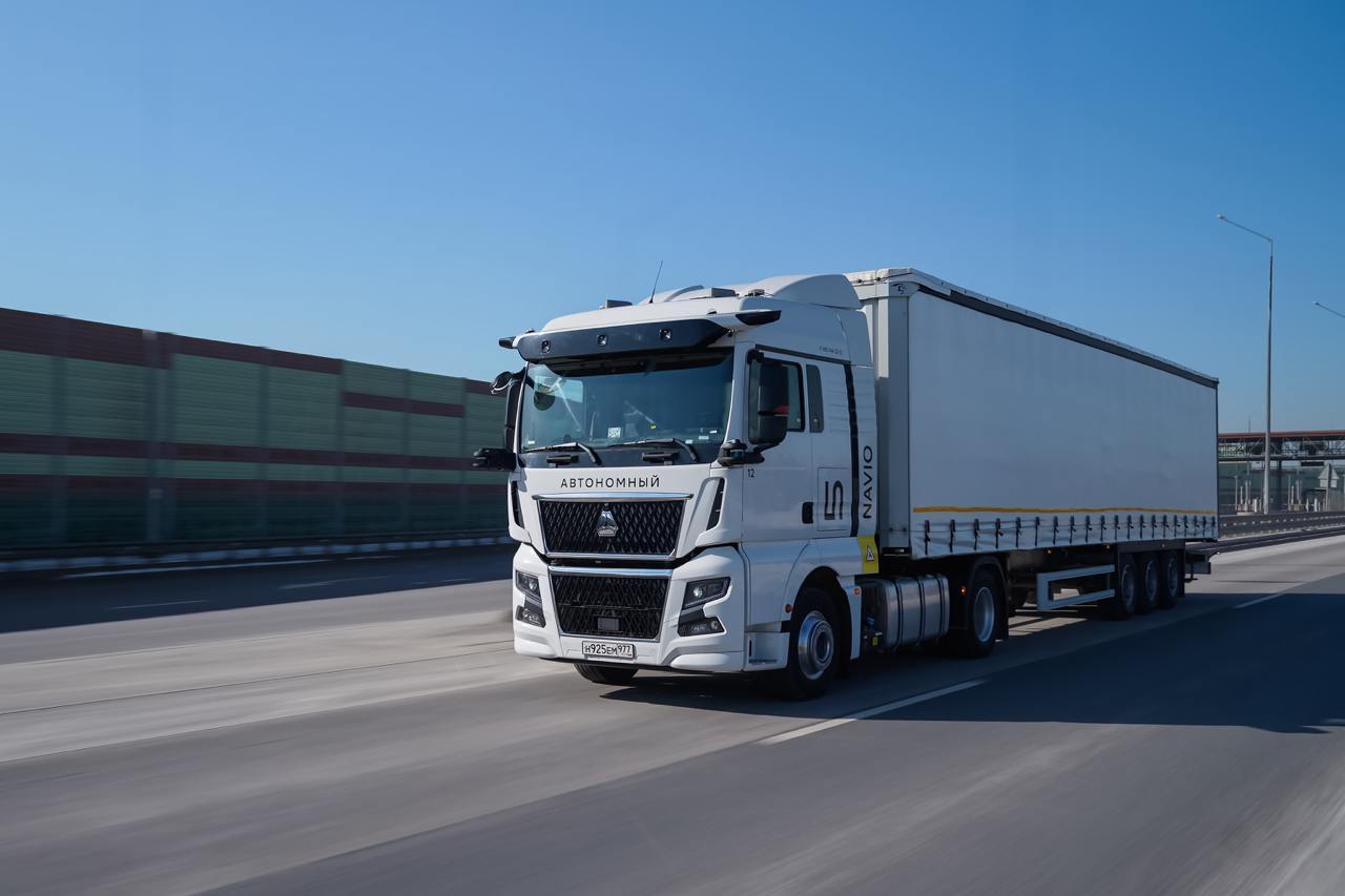 from-st.-petersburg-to-kazan,-the-unmannedly-truck-navio-drove