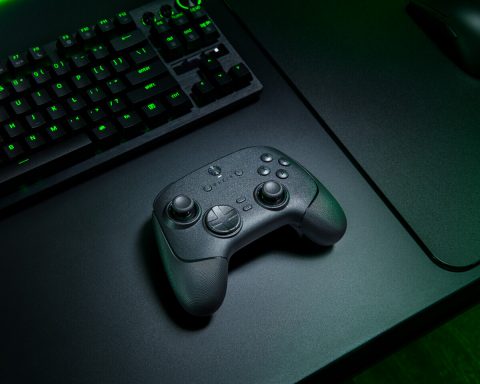У-razer-появился-новый-киберспортивный-геймпад-для-ПК-с-8000-Гц-и-защитой-от-дрейфа