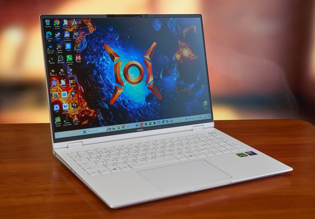 macbook-pro-для-геймеров:-honor-magicbook-pro-16-hunter-2025