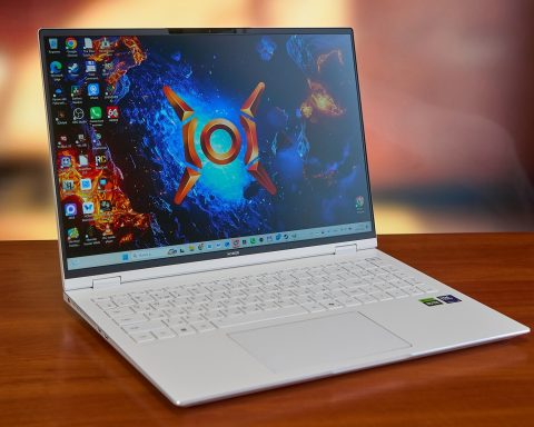 macbook-pro-для-геймеров:-honor-magicbook-pro-16-hunter-2025