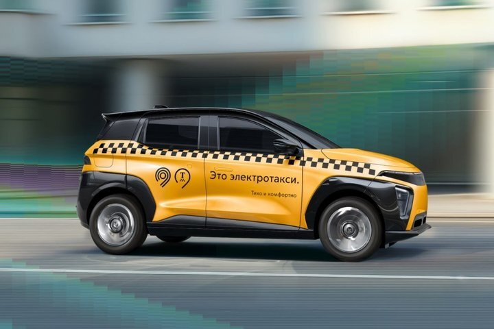 russian-manufacturer-“atom”-showed-a-version-of-its-electric-car-for-a-taxi
