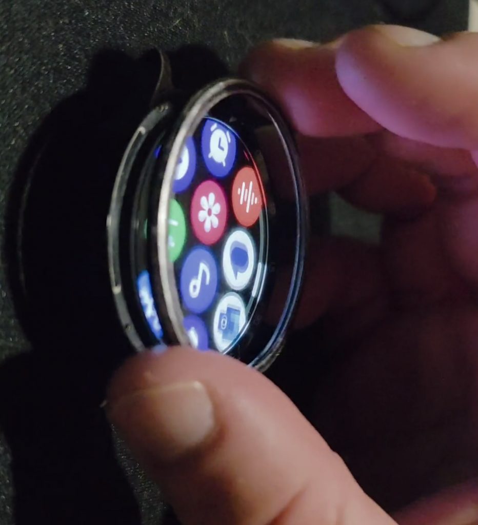 it-turned-out-that-the-sensors-in-the-galaxy-watch-6-classic-are-based-on-a-magnetic-field