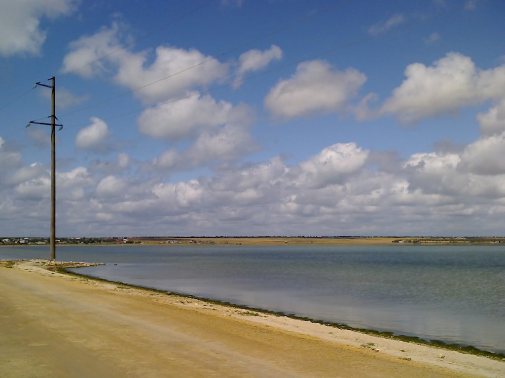 scientists-noticed-the-drying-of-the-crimean-hypericular-lakes