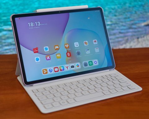 Эксперт-о-новом-планшете-huawei-matepad-11.5-2025:-экран-как-бумага-и-удобный-стилус